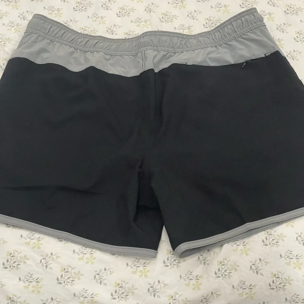 Speedo XL Black/Grey Swim Trunks with Pockets‎
